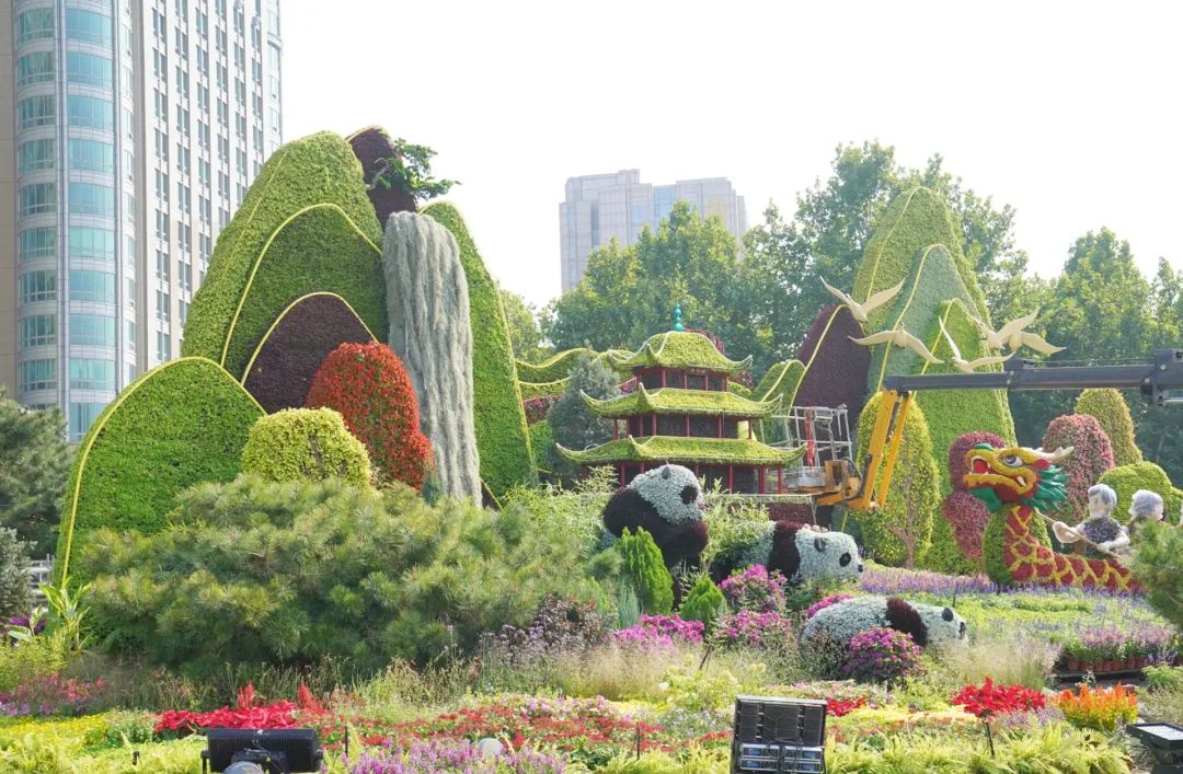 2024年天安门国庆祝福祖国蔬果花篮完工!长安街沿线10处主题花坛抢先看!