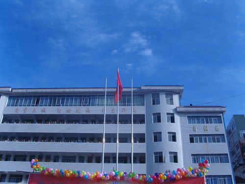 2025年巴中市南江四中招生分数线|录取分数线是多少？