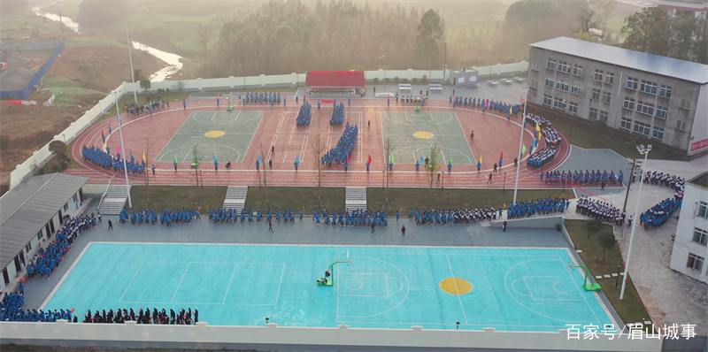 2025年眉山市龙正中学教学质量|师资力量怎么样? 2025年眉山市龙正中学教学质量|师资力量怎么样?