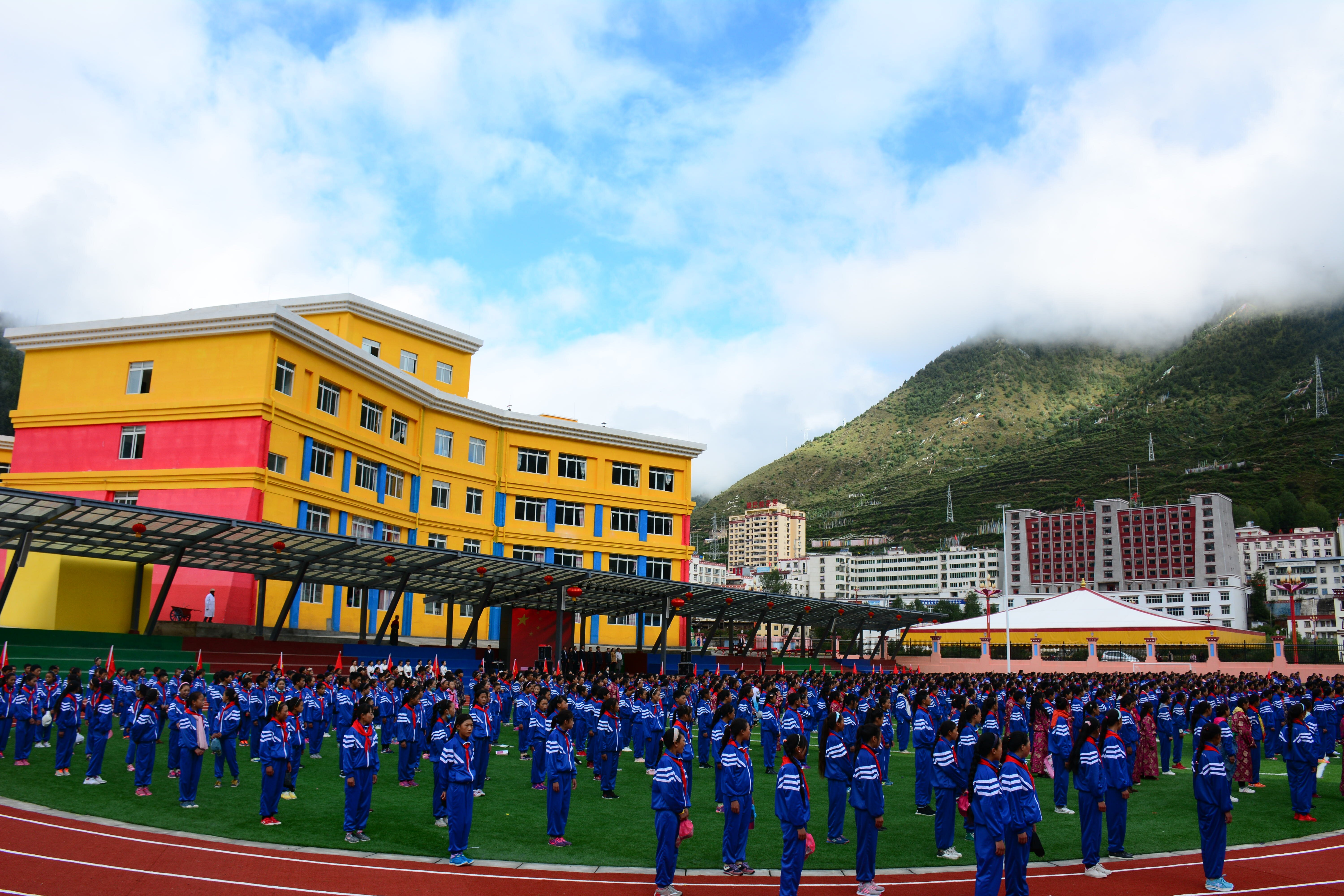 2025年阿坝州壤塘中学招生分数线|录取分数线是多少？